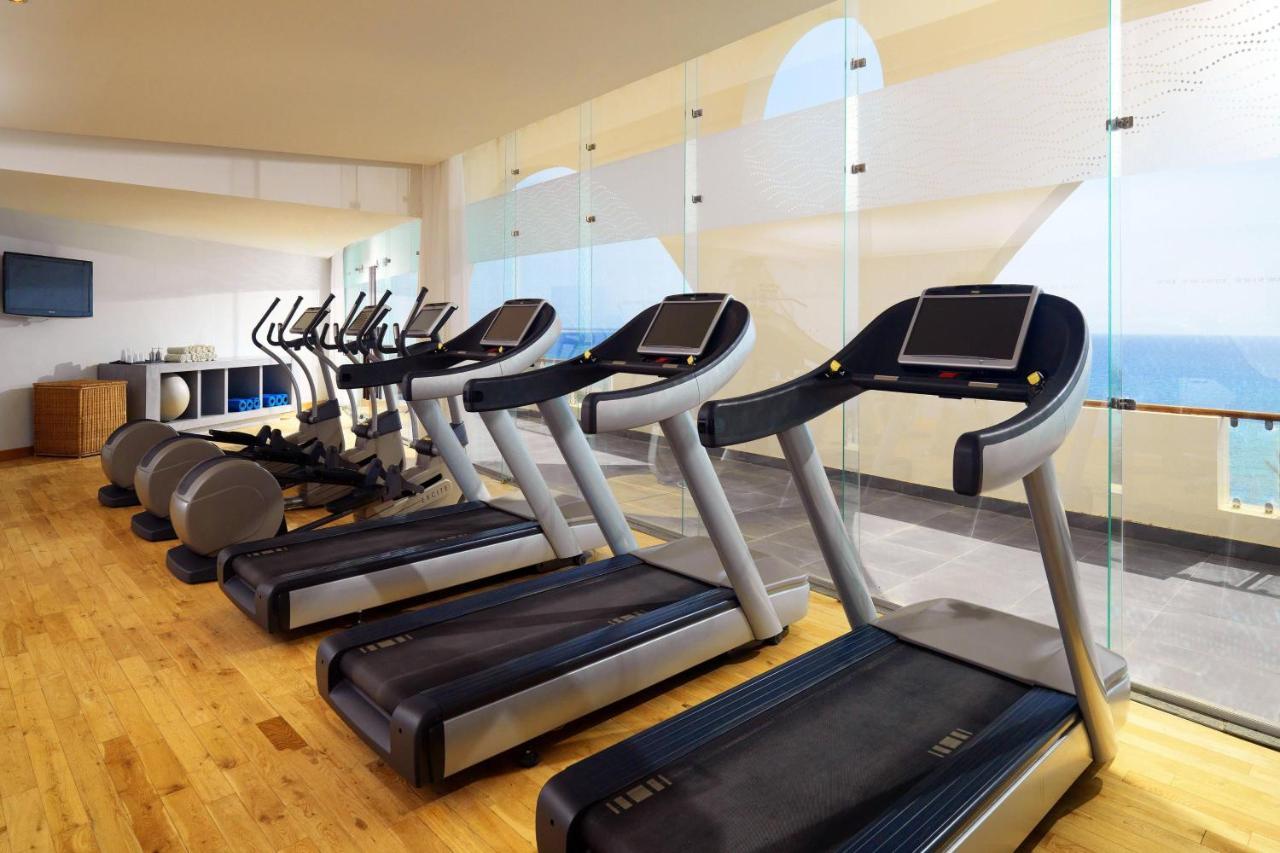 Retac Qunay Dahab Resort & Spa Luaran gambar Treadmills in a gym